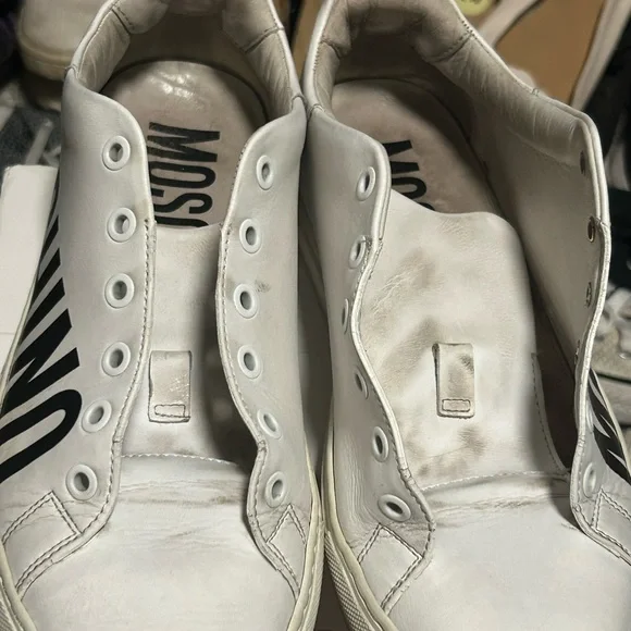 Moschino White Sneakers with Minimalist Design and Sporty Style. No shoe laces. - Picture 5 of 7